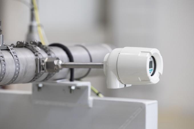 ABB’s non-invasive approach dramatically simplifies temperature measurement.